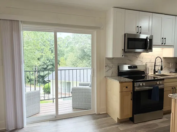 230 13th Avenue Pl NW, Hickory, NC