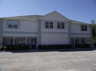 100 Village Way APT D, Kingston, TN 37763