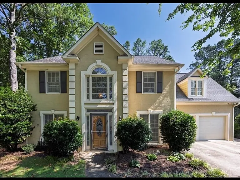 639 Radford Cir — Photo 1
