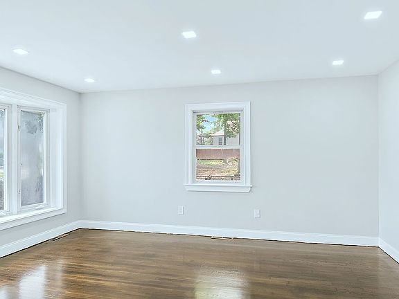 3rd image of 66 Bartlett Ave