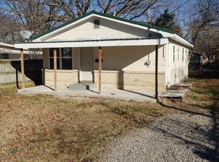 120 Young Ave, Marshfield, MO 65706