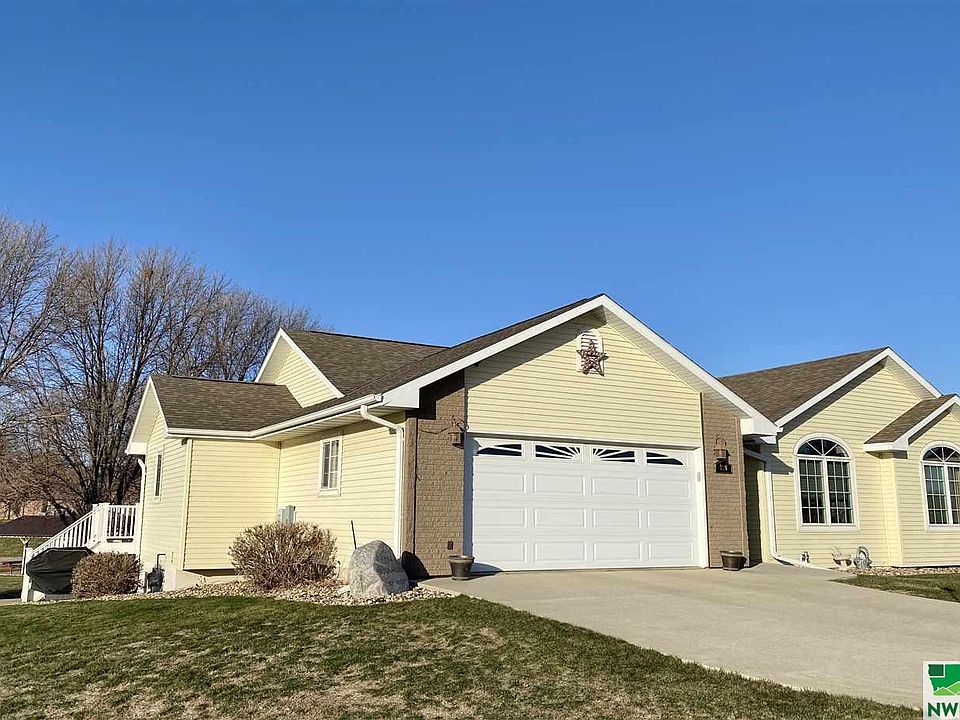 1st image of 780 Cedar View Dr