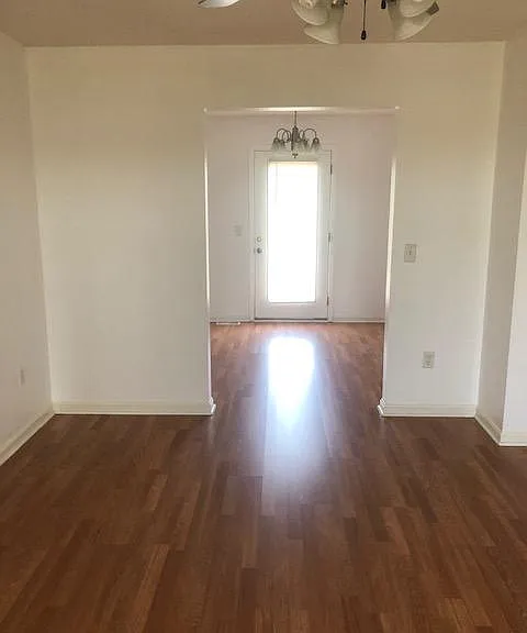 168 N Blackbranch Rd — Photo 3