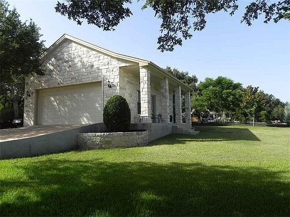 Fully insulated heated and cooled could be an extra room or game room