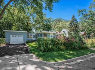 3633 Halifax Ave N, Robbinsdale, MN 55422