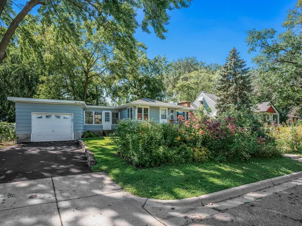 3633 Halifax Ave N, Robbinsdale, MN 55422