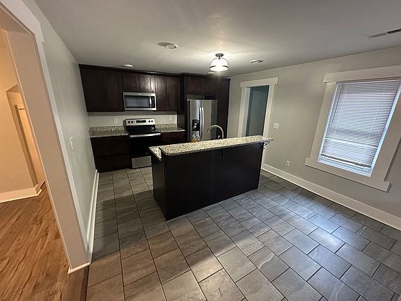 2nd image of 740 Oakdell Ave #740