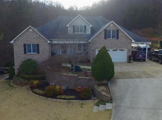535 Cobblestone Creek Rd NW, Cleveland, TN 37312