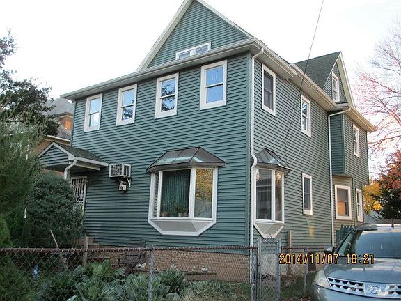 922-24 W 6th