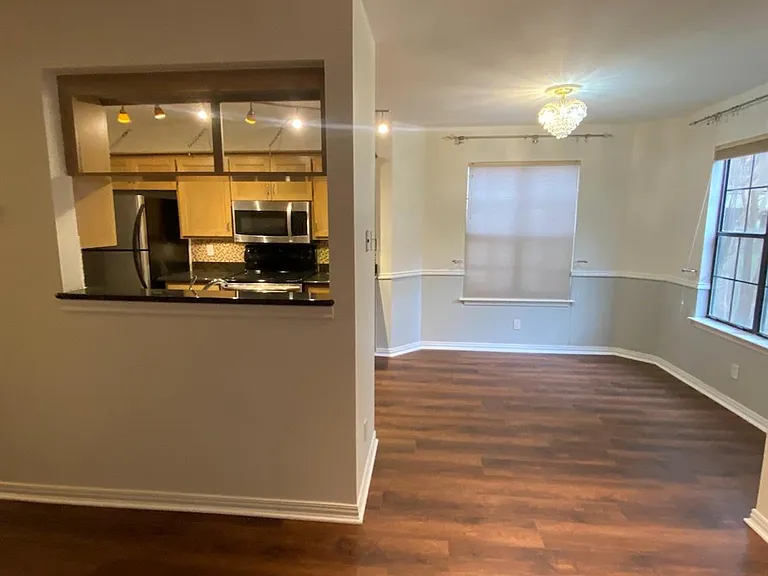 2906 West Ave #4 — Photo 4