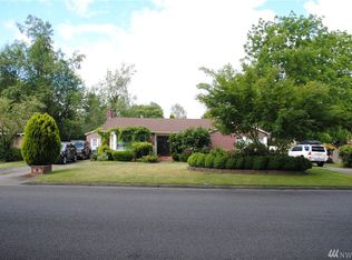 204 18th St NW, Puyallup, WA 98371