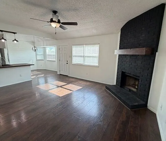 5009 Paragon Dr — Photo 5