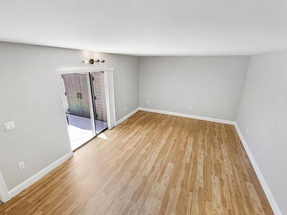 3rd image of 5215 Cedarbend Dr APT 1