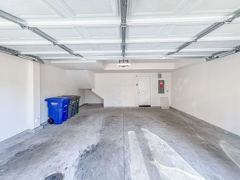 2376 Veil Gln — Photo 18