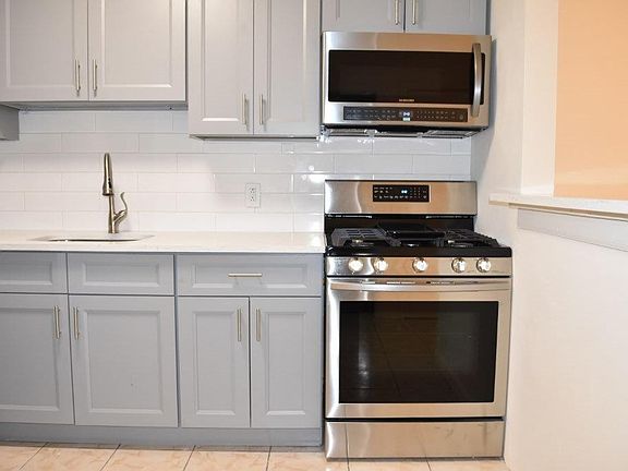 5th image of 974 Fox St #1