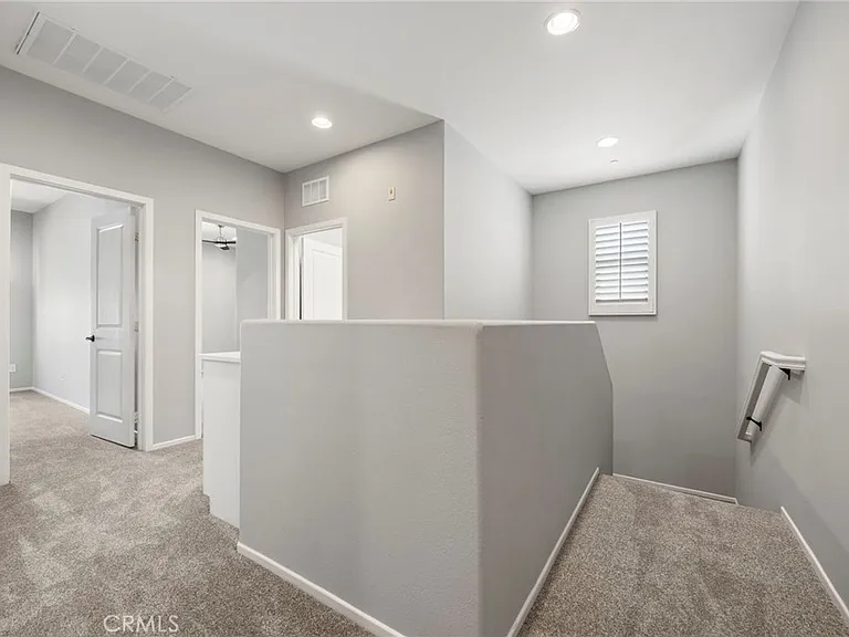 691 E Valencia St — Photo 11