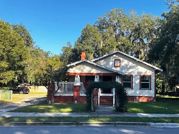422 S 9th St, Leesburg, FL 34748