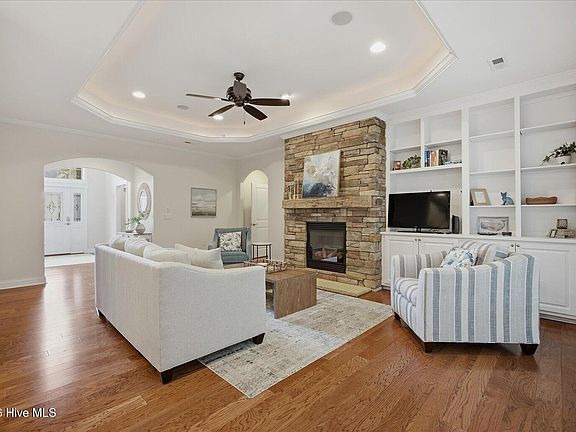 4th image of 8262 Stenton Drive NE