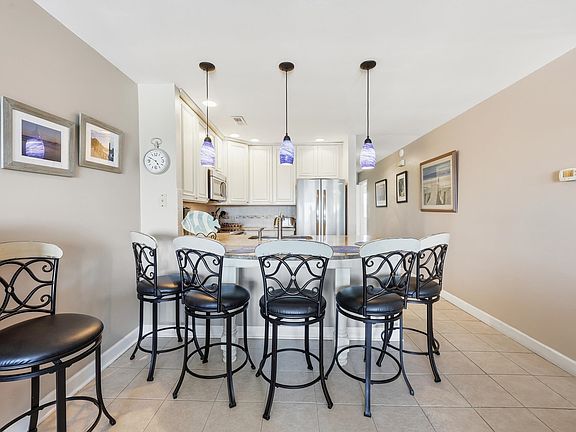 5th image of 320 N Waccamaw Dr. #2C