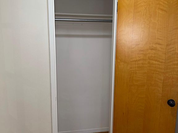 4th image of 1280 N Altadena Dr