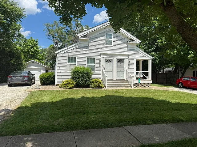239 W North St #1 — Photo 1