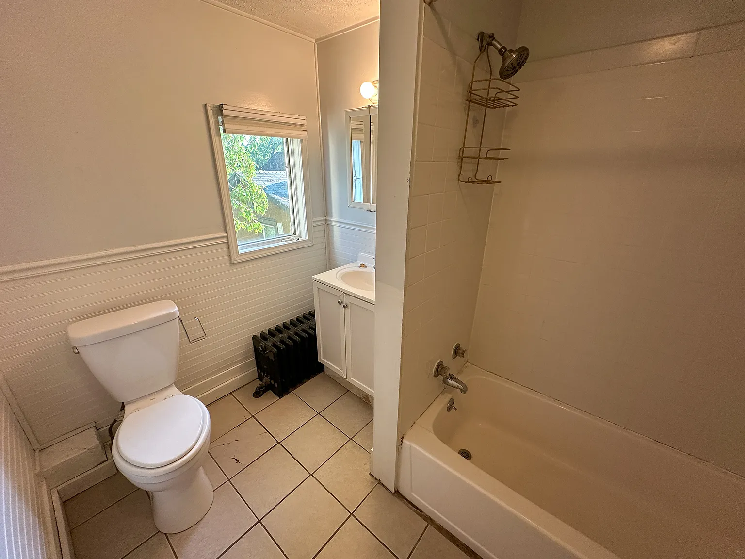 6 bedroom house for 27/28 School Year — Photo 4