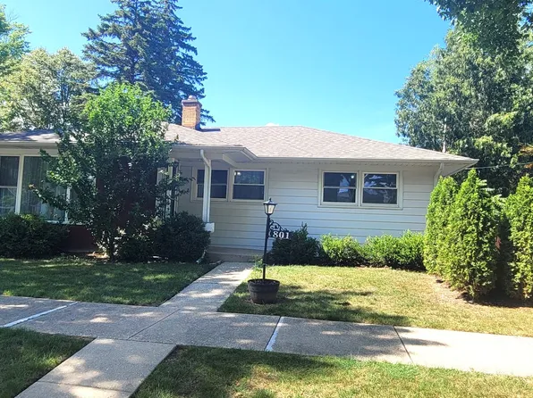 801 N Pine Ave, Arlington Heights, IL 60004