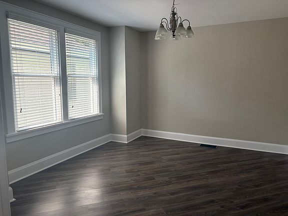 5th image of 1215 Corbett St