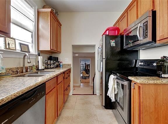 5th image of 6048-50 Milne Blvd