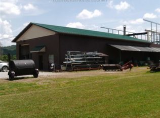 61 Chaffee Ln, Fraziers Bottom, WV 25082