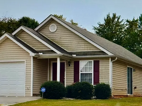1602 Hallmark Hills Dr, Griffin, GA 30223