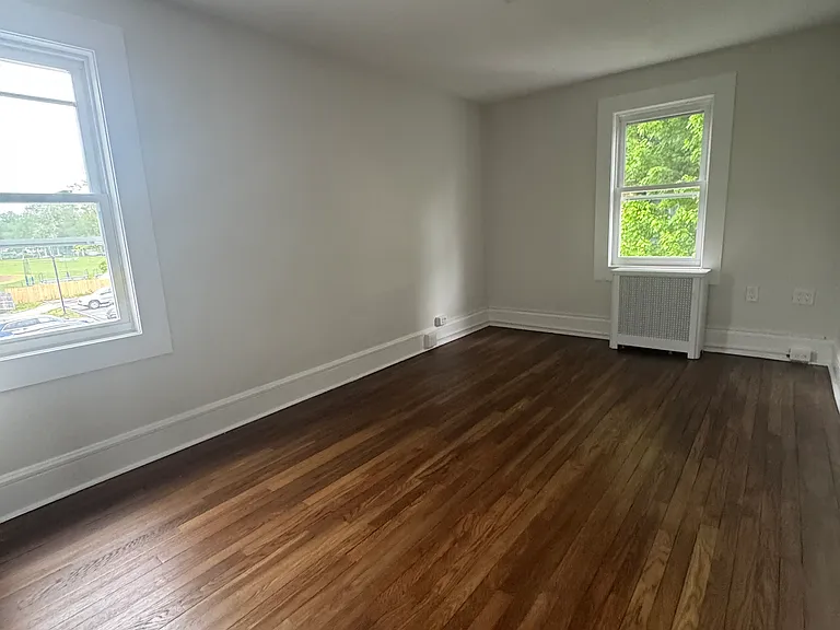 152 Mountain Ave — Photo 9