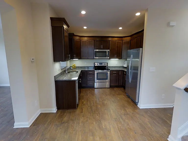 1323 Sleepy Hollow Rd #4 — Photo 4