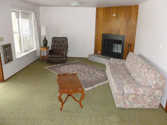 5th image of 213 F St