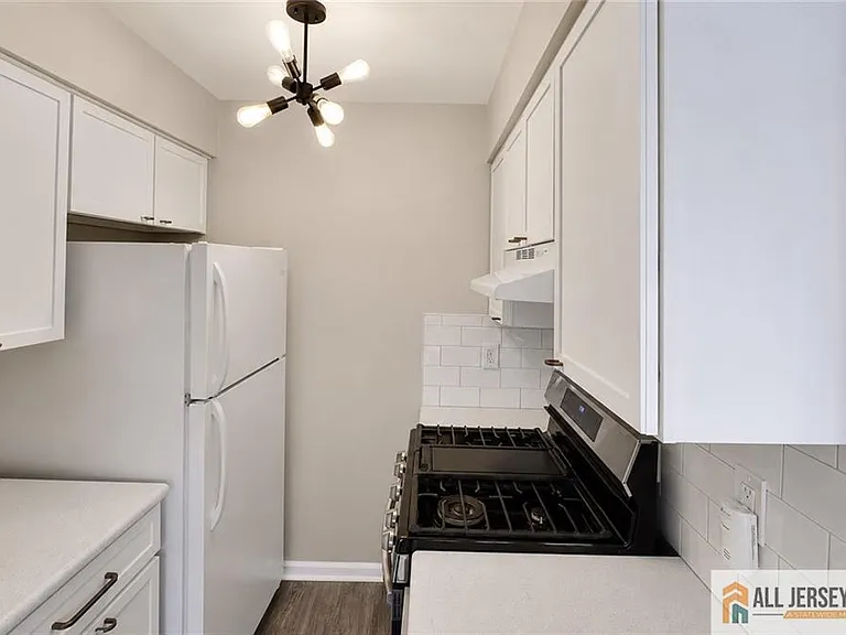 17 Lear Ct — Photo 8