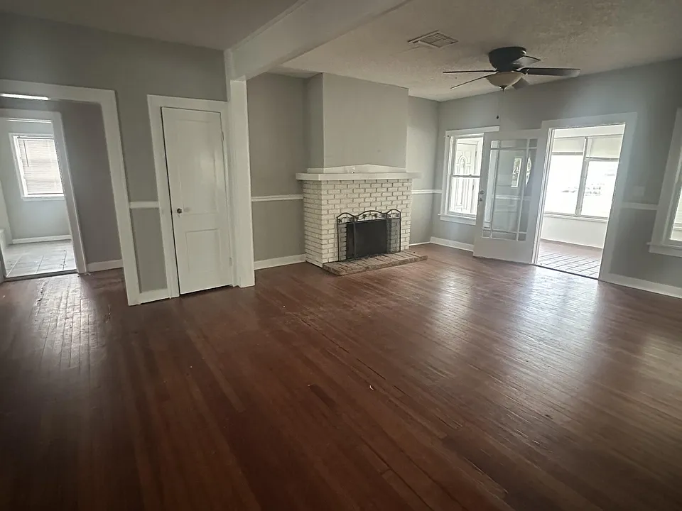 415 E McDonald Ave #1