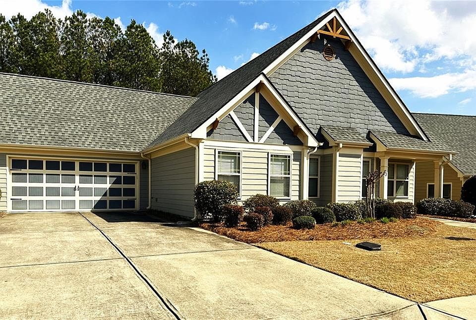 1st image of 3 Mary Ln NE