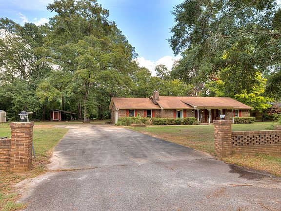 4th image of 977 Whitehall Dr