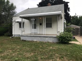 19315 Washtenaw St, Harper Woods, MI 48225
