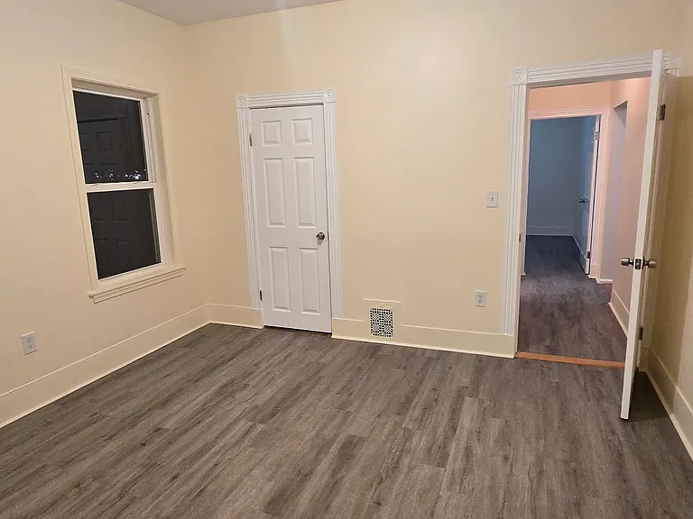 689 Broadway #3 — Photo 13