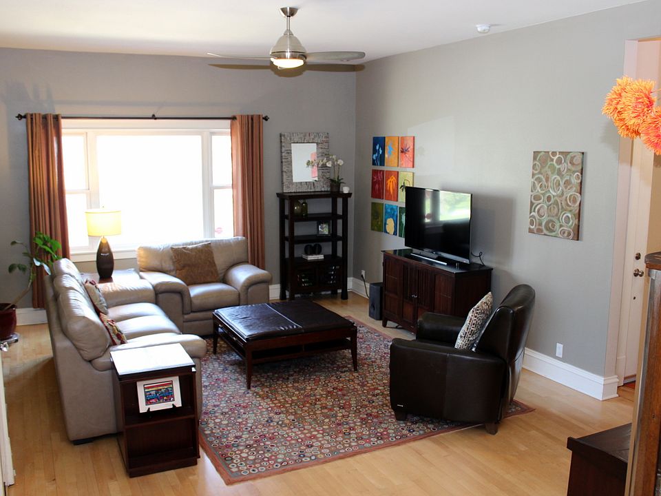 1st image of 1121 E Meinecke Ave
