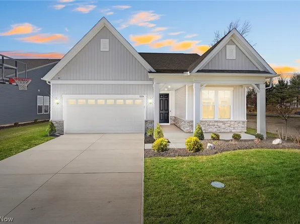 33276 Midship Dr, Avon Lake, OH 44012