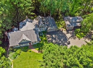 364 Fells Rd, Essex Fells, NJ 07021