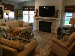 808 S 3rd Ave, Rock Rapids, IA 51246
