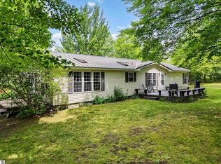 9180 W M 115 Hwy, Mesick, MI 49668