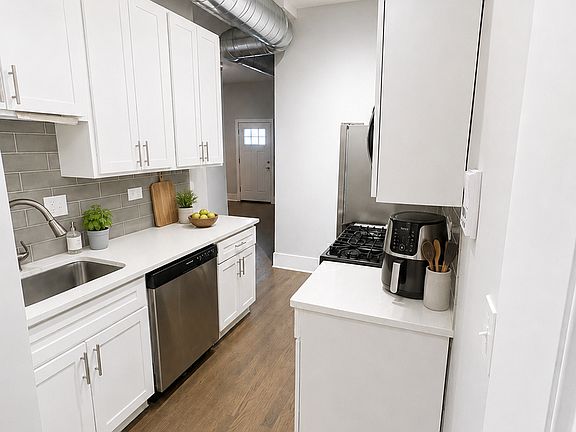4th image of 1722 W 21st St APT 2R