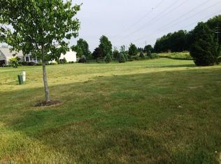 5202 Merrit Dr, Northfield, OH 44067