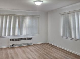 69-92 58th Rd #2, Maspeth, NY 11378