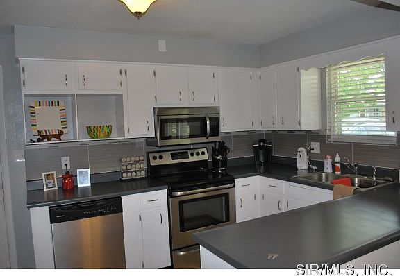 5th image of 751 Harvard Dr