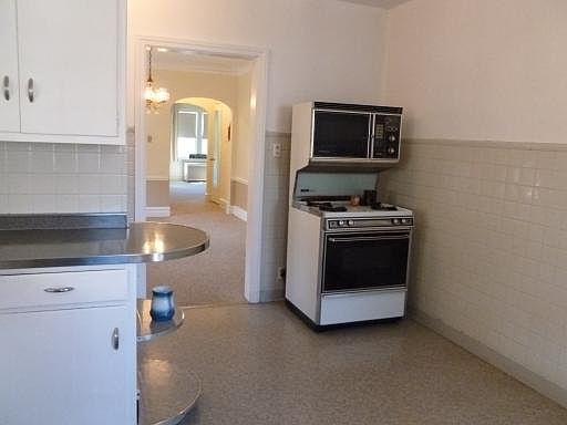 3rd image of 8709 N Trumbull Ave